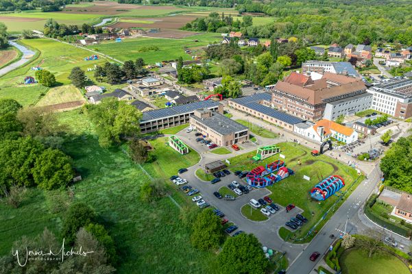 Damiaansite tent 2 600 (© WernerMichiels)