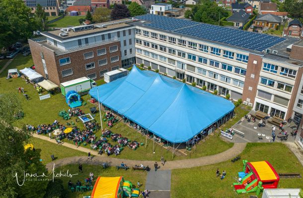 Damiaansite tent 600 (© WernerMichiels)